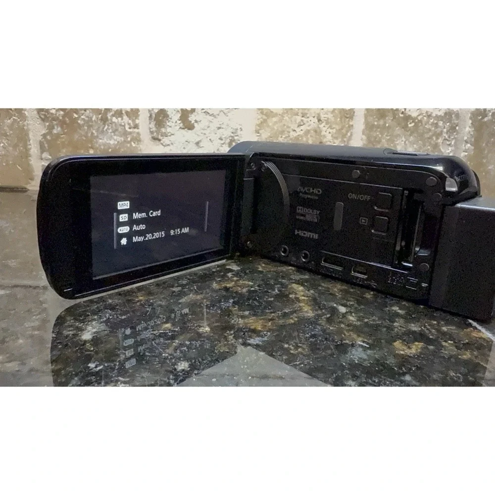 Canon‎ VIXIA HF R600 Video Camcorder Camera Full HD 57x Zoom CMOS